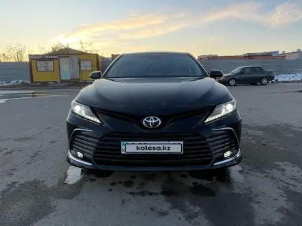 Toyota Camry 2023 года за 16 500 000 тг. в Костанай – фото 4