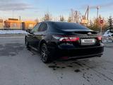 Toyota Camry 2023 года за 16 500 000 тг. в Костанай – фото 3