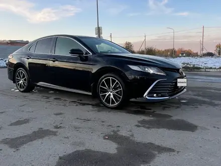 Toyota Camry 2023 года за 16 500 000 тг. в Костанай – фото 5