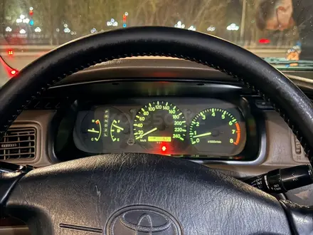 Toyota Camry 1998 года за 3 850 000 тг. в Кызылорда – фото 17