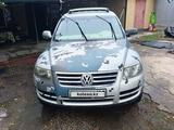 Volkswagen Touareg 2005 года за 4 300 000 тг. в Алматы