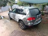 Volkswagen Touareg 2005 года за 4 300 000 тг. в Алматы – фото 3