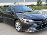 Toyota Camry 2018 года за 11 900 000 тг. в Петропавловск – фото 3