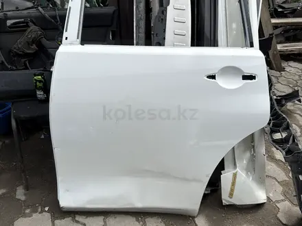 Дверь Nissan Patrol, Infinity QX56, QX80 за 60 000 тг. в Караганда
