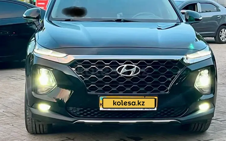 Hyundai Santa Fe 2020 года за 16 000 000 тг. в Астана