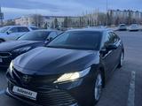 Toyota Camry 2019 года за 13 700 000 тг. в Астана – фото 4