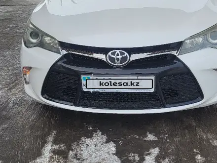 Toyota Camry 2015 года за 8 500 000 тг. в Семей – фото 4