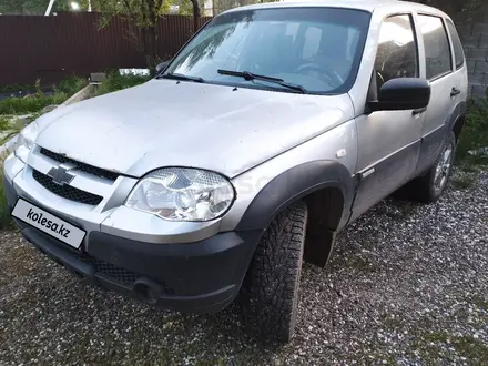 Chevrolet Niva 2014 года за 2 700 000 тг. в Алматы – фото 3