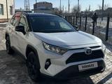 Toyota RAV4 2021 годаfor17 200 000 тг. в Астана