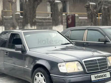 Mercedes-Benz E 320 1995 года за 3 800 000 тг. в Алматы – фото 17