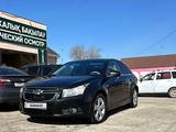 Chevrolet Cruze 2010 года за 2 200 000 тг. в Атырау – фото 3