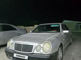 Mercedes-Benz E 320 1996 года за 1 900 000 тг. в Жанаозен – фото 4