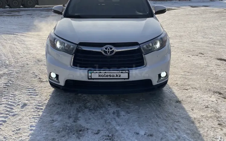 Toyota Highlander 2014 годаfor16 500 000 тг. в Астана