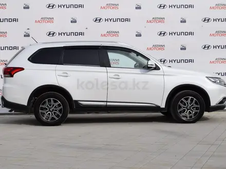 Mitsubishi Outlander 2015 года за 10 190 000 тг. в Костанай – фото 3