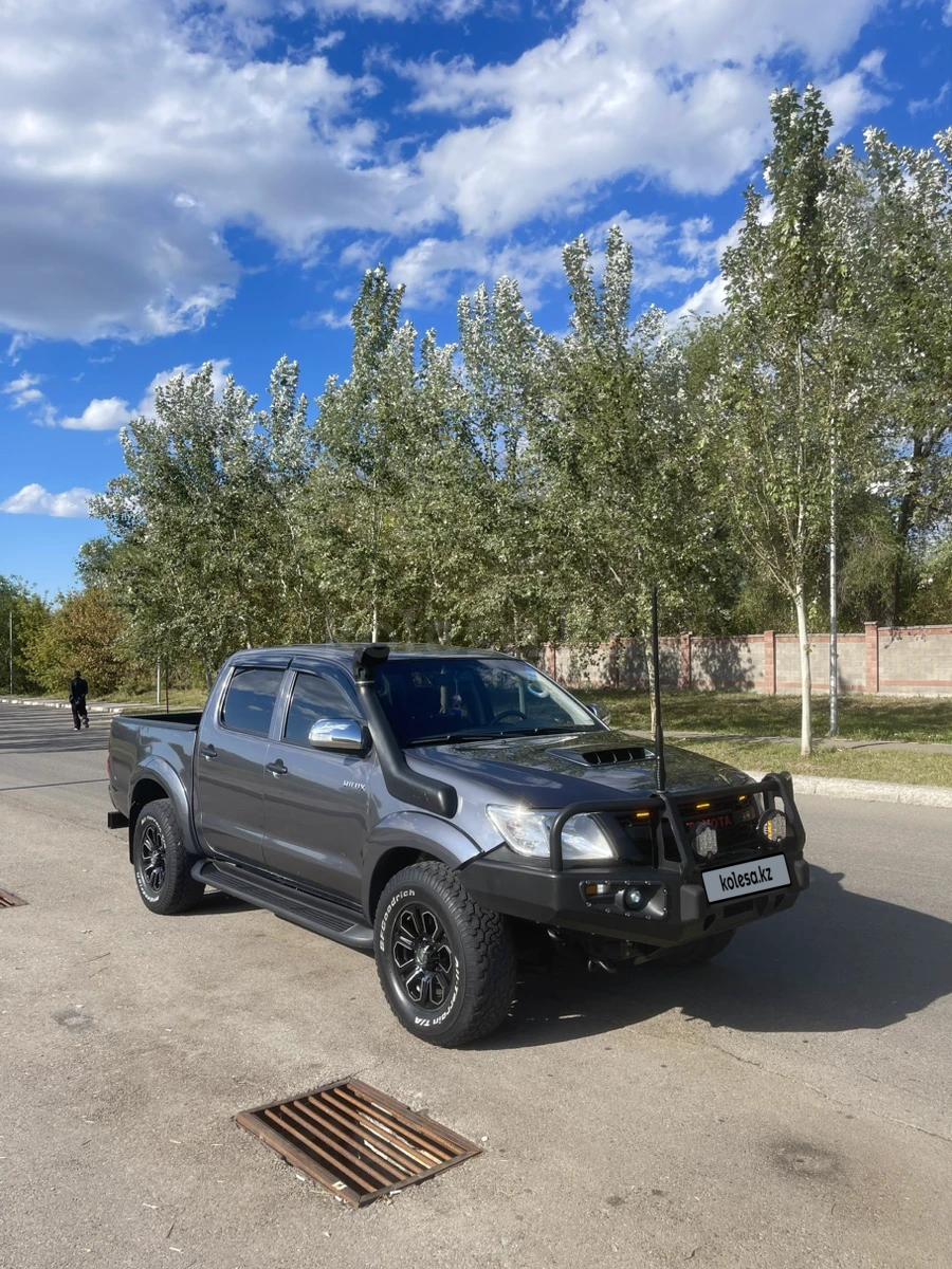 Toyota Hilux 2014 г.