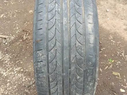 ОДНА шина 215/55 R16 — "Bridgestone Regno GR-7000" (Япония), летн за 8 000 тг. в Астана