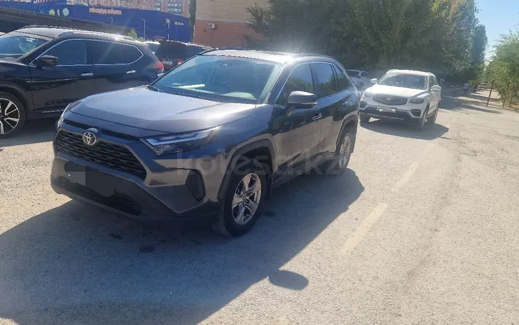 Toyota RAV4 2022 годаүшін14 000 000 тг. в Актобе