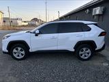 Toyota RAV4 2019 годаfor15 500 000 тг. в Атырау – фото 5