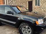 Jeep Grand Cherokee 2005 года за 10 500 000 тг. в Атырау