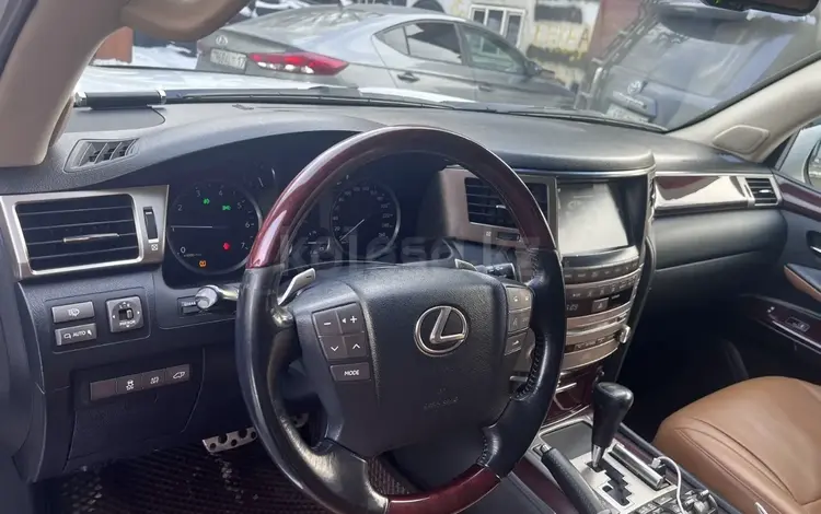 Lexus LX 570 2015 года за 25 000 000 тг. в Алматы