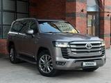 Toyota Land Cruiser 2022 года за 50 000 000 тг. в Астана