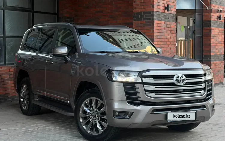 Toyota Land Cruiser 2022 годаүшін43 500 000 тг. в Астана