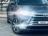 Toyota Highlander 2019 года за 16 000 000 тг. в Астана