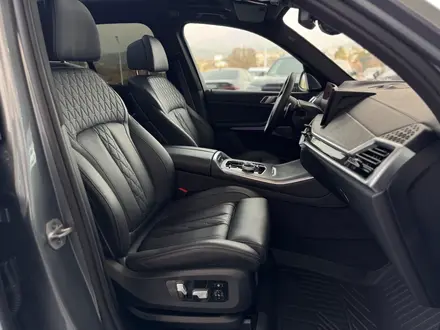 BMW X5 2024 года за 59 900 000 тг. в Алматы – фото 18