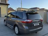 Toyota Sienna 2015 года за 14 300 000 тг. в Атырау – фото 4