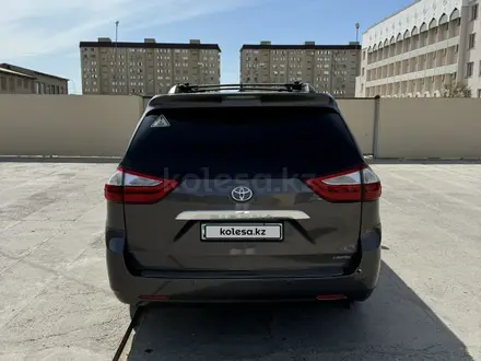 Toyota Sienna 2015 года за 15 500 000 тг. в Атырау – фото 5