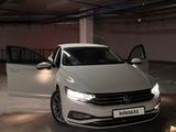 Volkswagen Passat 2021 годаfor13 500 000 тг. в Астана – фото 4