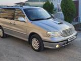 Kia Carnival 2003 года за 4 000 000 тг. в Шымкент – фото 4