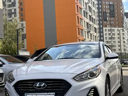 Hyundai Sonata 2018 года за 8 000 000 тг. в Астана – фото 2