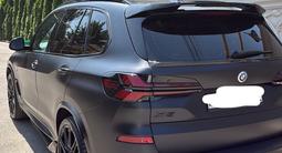 BMW X5 2023 года за 50 000 000 тг. в Алматы – фото 5