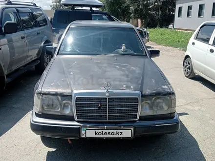 Mercedes-Benz E 200 1990 года за 900 000 тг. в Усть-Каменогорск – фото 6