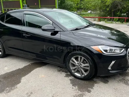 Hyundai Elantra 2017 года за 8 100 000 тг. в Шымкент – фото 2