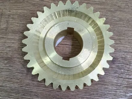 Бронзовая шестерня Unic (Юник) 330-340 за 157 500 тг. в Алматы