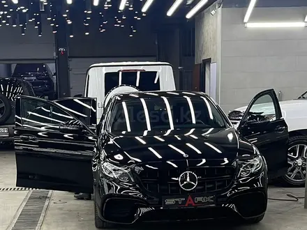 Mercedes-Benz E 400 2016 года за 22 500 000 тг. в Семей – фото 36