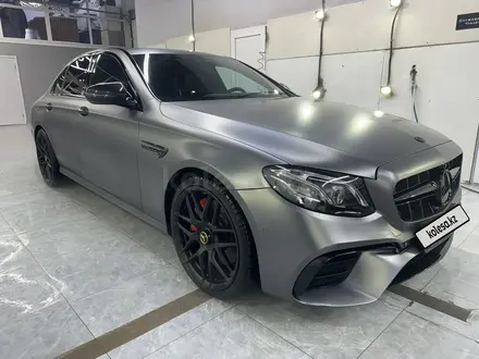 Mercedes-Benz E 400 2016 года за 22 500 000 тг. в Семей – фото 41