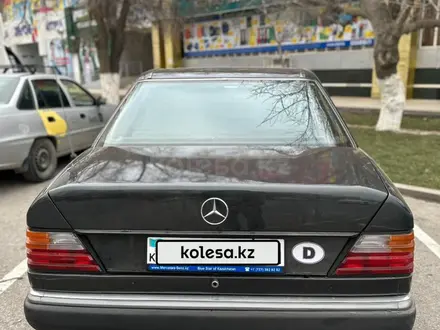 Mercedes-Benz E 220 1993 года за 2 300 000 тг. в Кызылорда – фото 3