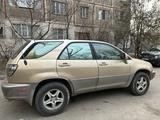 Lexus RX 300 2001 годаүшін4 600 000 тг. в Алматы – фото 3