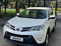 Toyota RAV4 2013 годаfor10 500 000 тг. в Астана