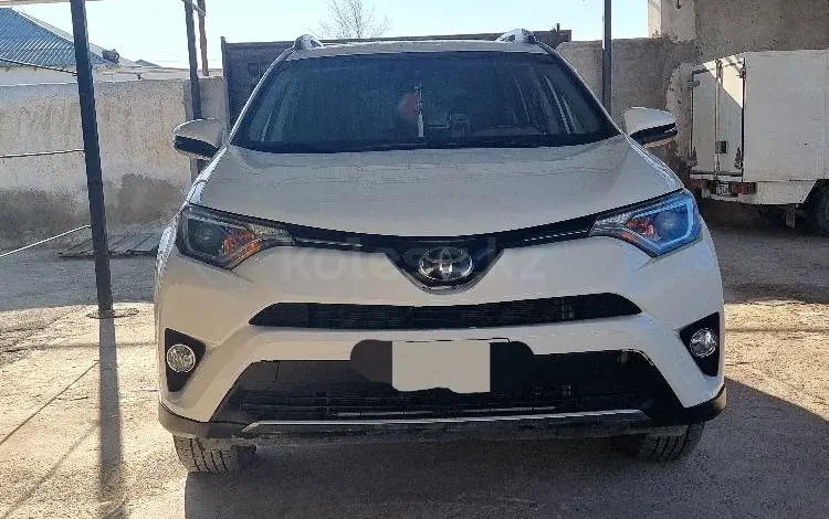 Toyota RAV4 2018 годаfor10 000 000 тг. в Актау