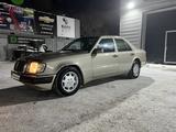 Mercedes-Benz E 230 1991 года за 1 100 000 тг. в Астана – фото 2
