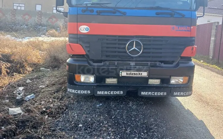 Mercedes-Benz  Actros 2000 года за 15 000 000 тг. в Алматы