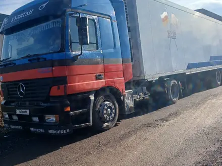 Mercedes-Benz  Actros 2000 года за 15 000 000 тг. в Алматы – фото 2