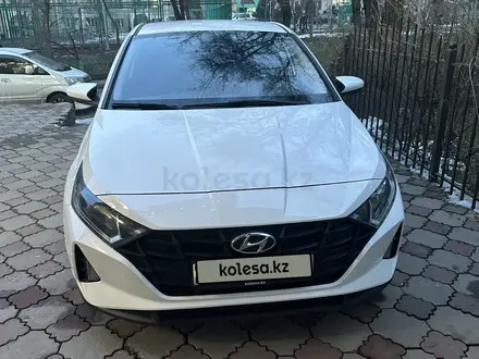 Hyundai i20 2023 года за 6 700 000 тг. в Алматы