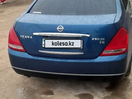 Nissan Teana 2005 года за 2 500 000 тг. в Актау – фото 2