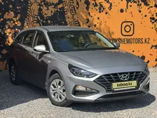 Hyundai i30, 2022