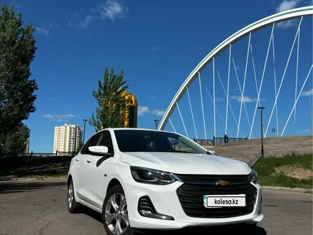 Chevrolet Onix 2025 года за 6 590 000 тг. в Астана